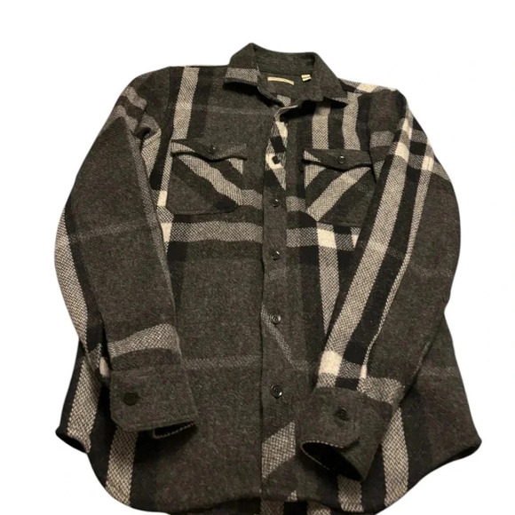 Burberry wool button  down shirt - Picture 1 of 1